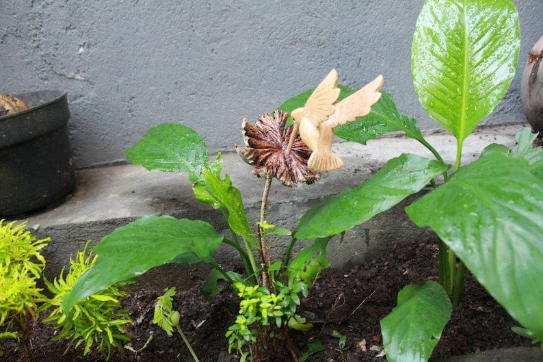 Wooden Flower with Hummingbird