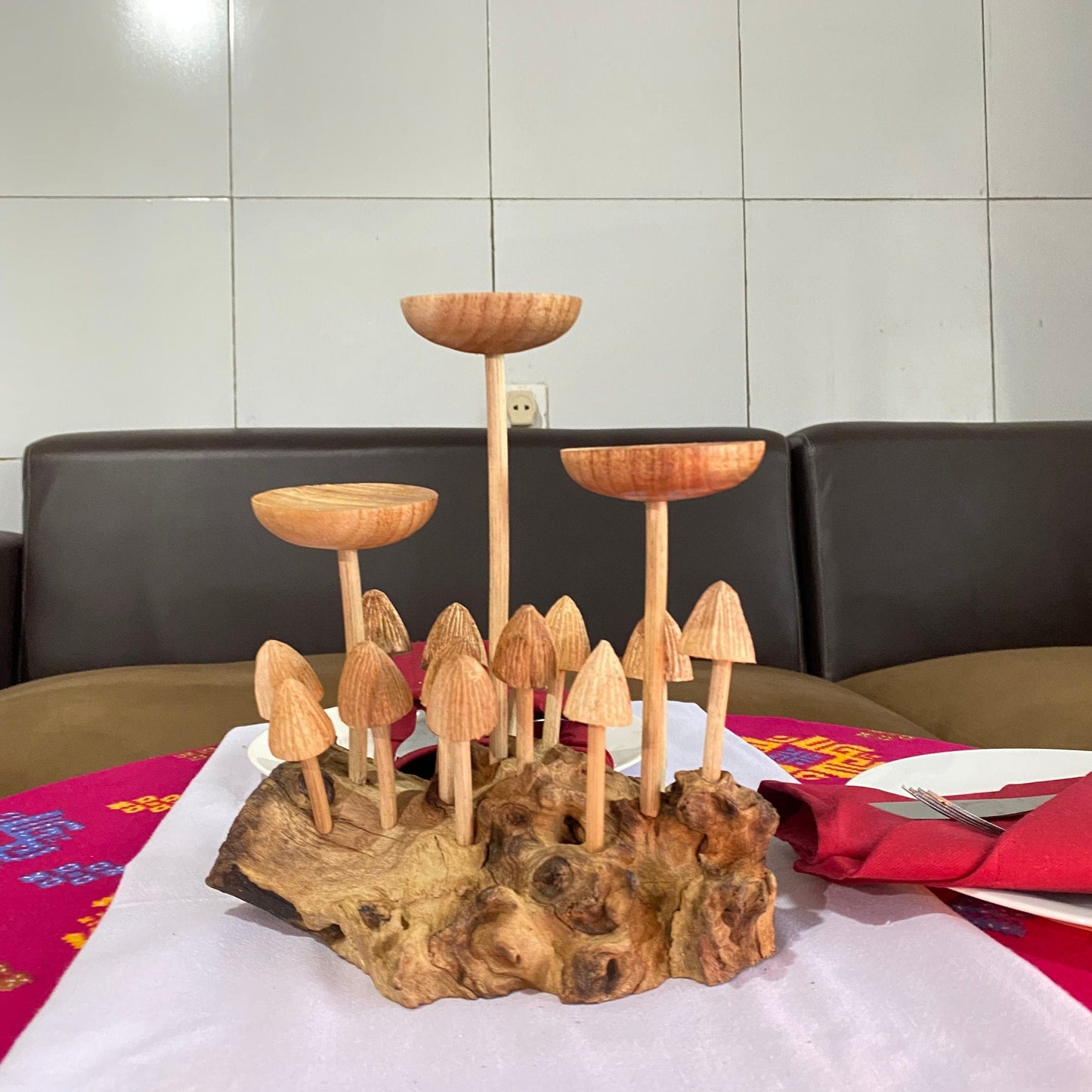 きのこ模様の木製キャンドルホルダー、きのこキャンドル、ユニークなキャンドル、キャンドルホルダー、アート、手作り、お母さん、彼女へのプレゼント、誕生日プレゼント