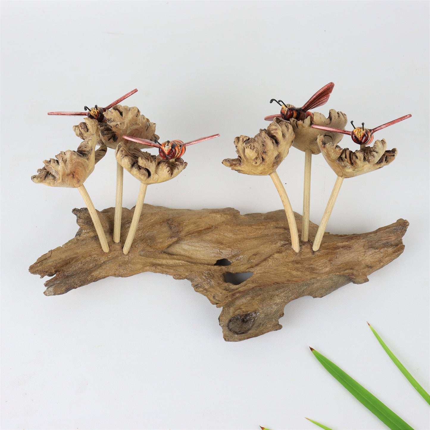 Hanging Red Bees Sculpture, Mushroom Art Deco, Wall Deco, Wood Carving, Home Deco, Office Deco, Birthday Gift, Mothers, Handmade Gifts