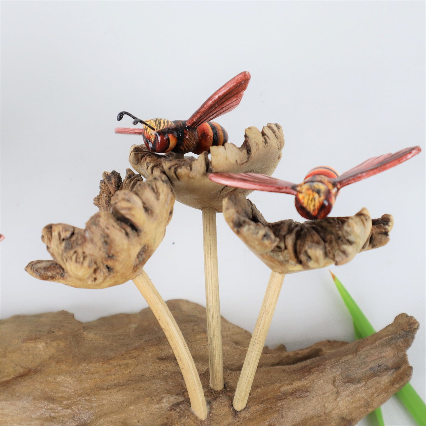 Hanging Red Bees Sculpture, Mushroom Art Deco, Wall Deco, Wood Carving, Home Deco, Office Deco, Birthday Gift, Mothers, Handmade Gifts