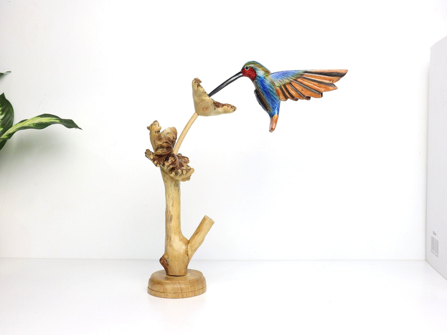 花を食べている青いハチドリのアート、手描きの鳥の飾り、木製の鳥の像、木彫り、鳥愛好家へのギフト、母の日ギフト。