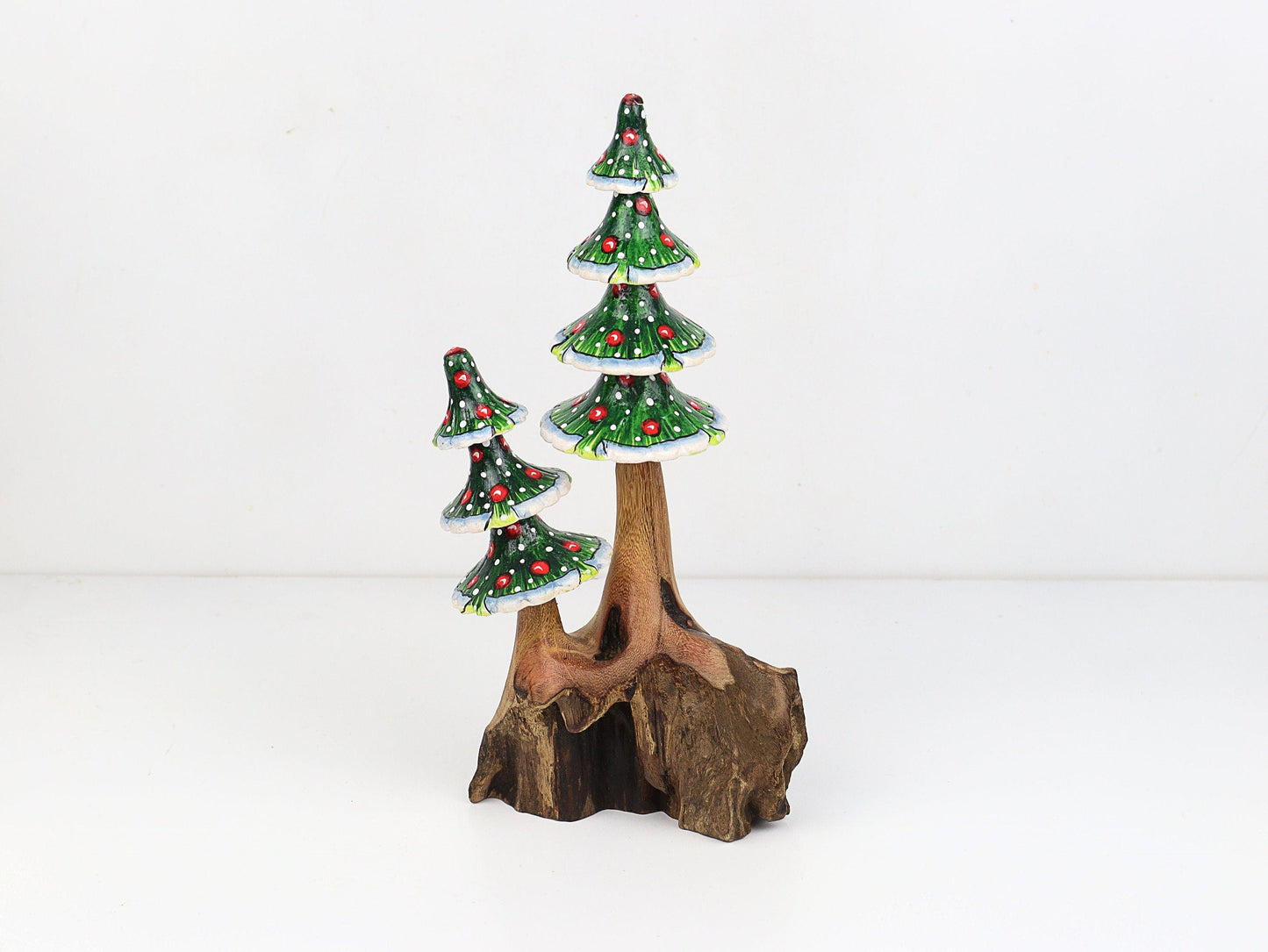 手描きの緑の木製クリスマスツリーオーナメント、ホリデーツリーデコレーション、ユニークなホリデーデコレーション、クリスマスオーナメント、クリスマスデコレーション