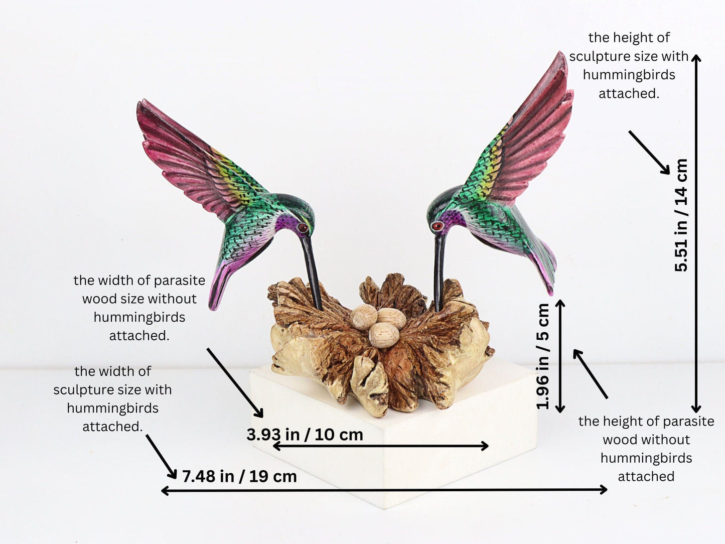 手描きのハチドリの置物カップル | 木製の鳥の彫刻 | 自然にインスパイアされたホームデコレーション | 鳥好きの方への芸術的なギフト
