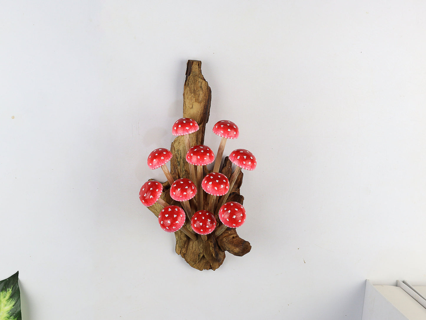 Hand-Painted Red Mushroom Wall Art, 3D Sculpture Wall Hanging, Wooden Wall Decor, Rustic Home Decor, Nature-Inspired Art, Handmade Decor.