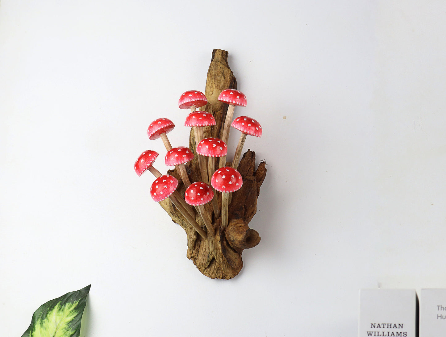 Hand-Painted Red Mushroom Wall Art, 3D Sculpture Wall Hanging, Wooden Wall Decor, Rustic Home Decor, Nature-Inspired Art, Handmade Decor.