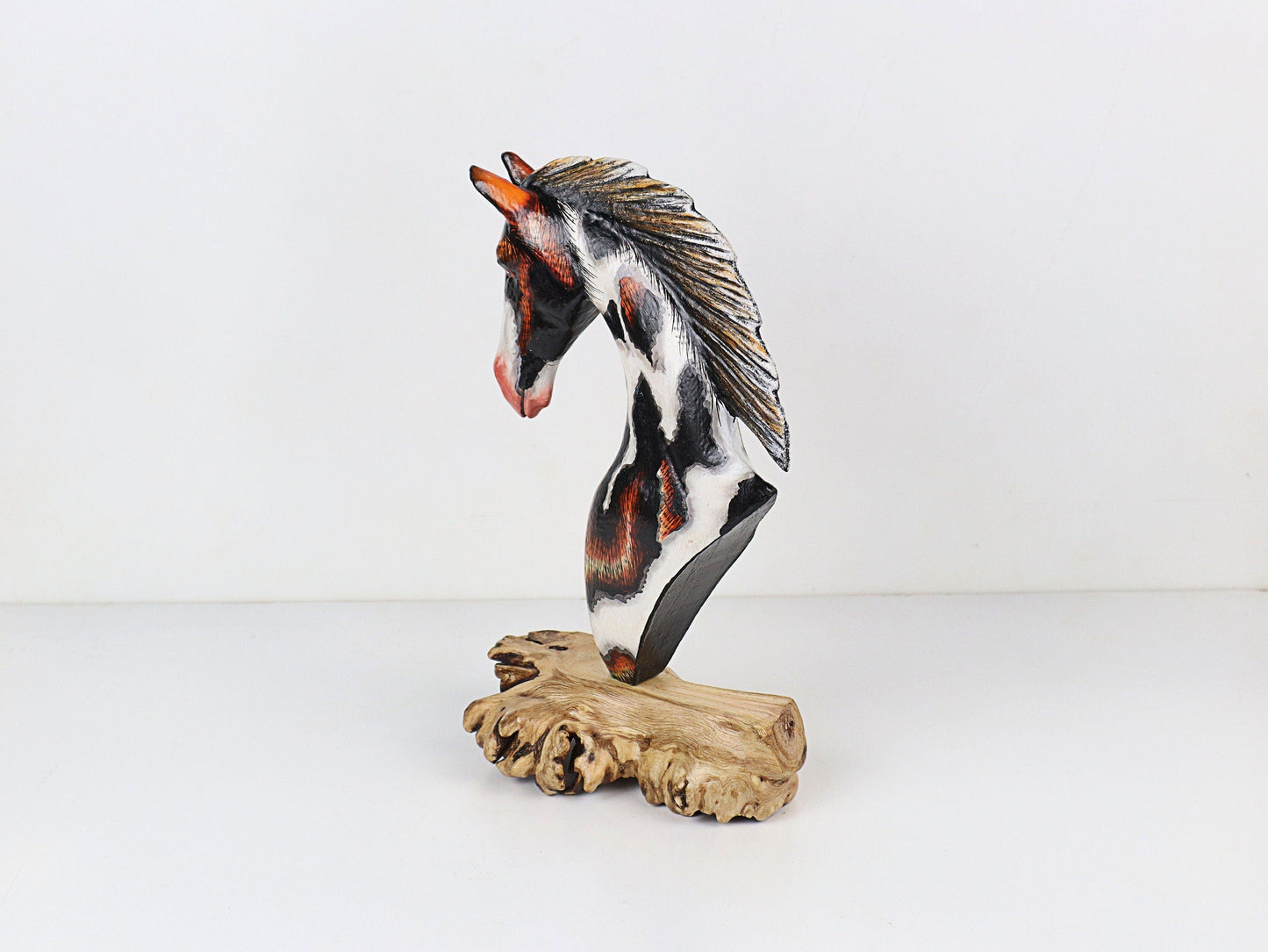 手作りの木製馬の頭の彫刻 | ユニークなペイント馬アート | 馬好きのホームデコレーション | エレガントな手作りギフト | 誕生日プレゼント