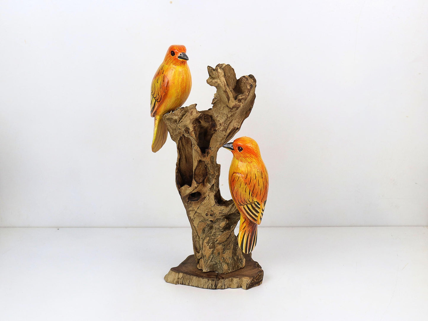 手描きの木製鳥の彫刻 | 自然からインスピレーションを得た流木アート | ユニークなホームデコレーション | 鳥やアート愛好家へのプレゼントに最適