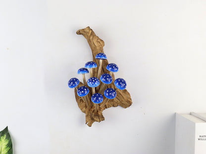 手描きの青いキノコの壁アート、3D彫刻の壁掛け、木製の壁の装飾、素朴な家の装飾、自然に触発されたアート、手作りの装飾。