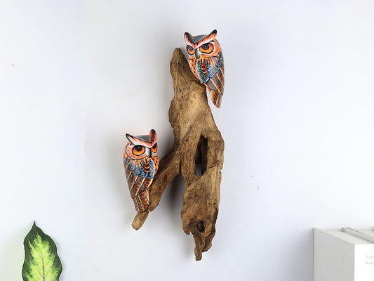 手作りの木製フクロウのウォールアート - 見事な手描きの壁掛け、ホームウォールデコ、動物の像、ユニークなアート、部屋の装飾、彼女へのギフト