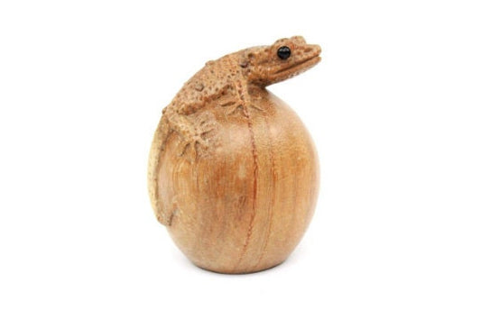 Hand Carved Gecko Ornament